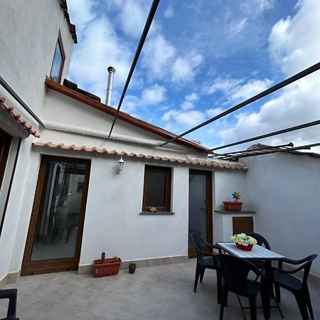 A Un Passo Dagli Dei Bed & Breakfast Pimonte Bagian luar foto