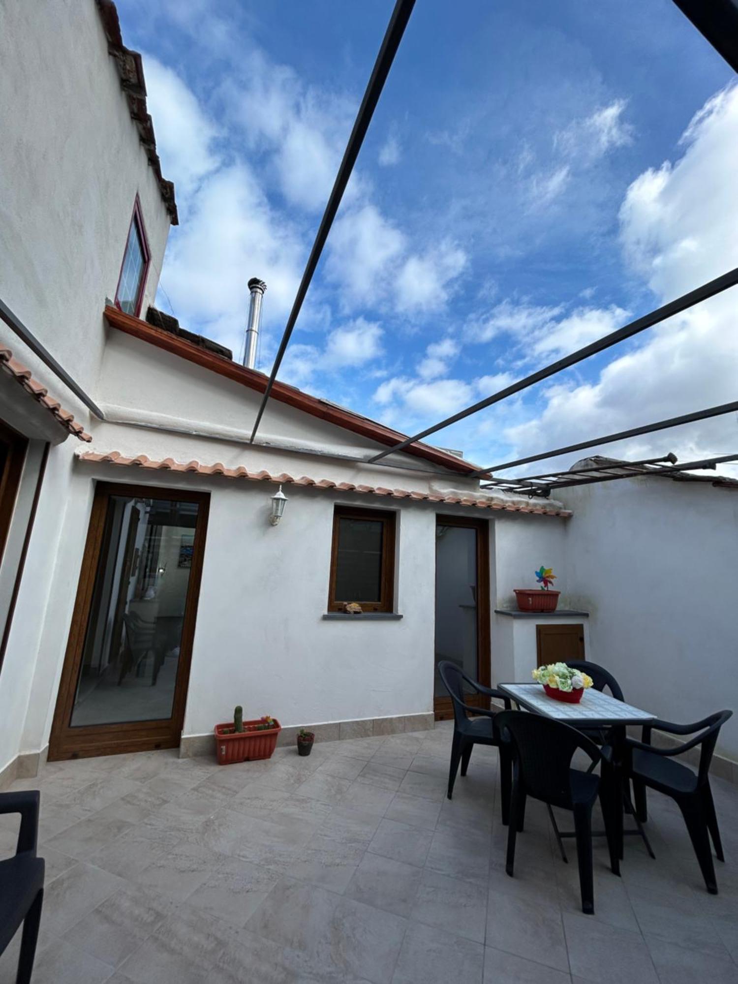A Un Passo Dagli Dei Bed & Breakfast Pimonte Bagian luar foto