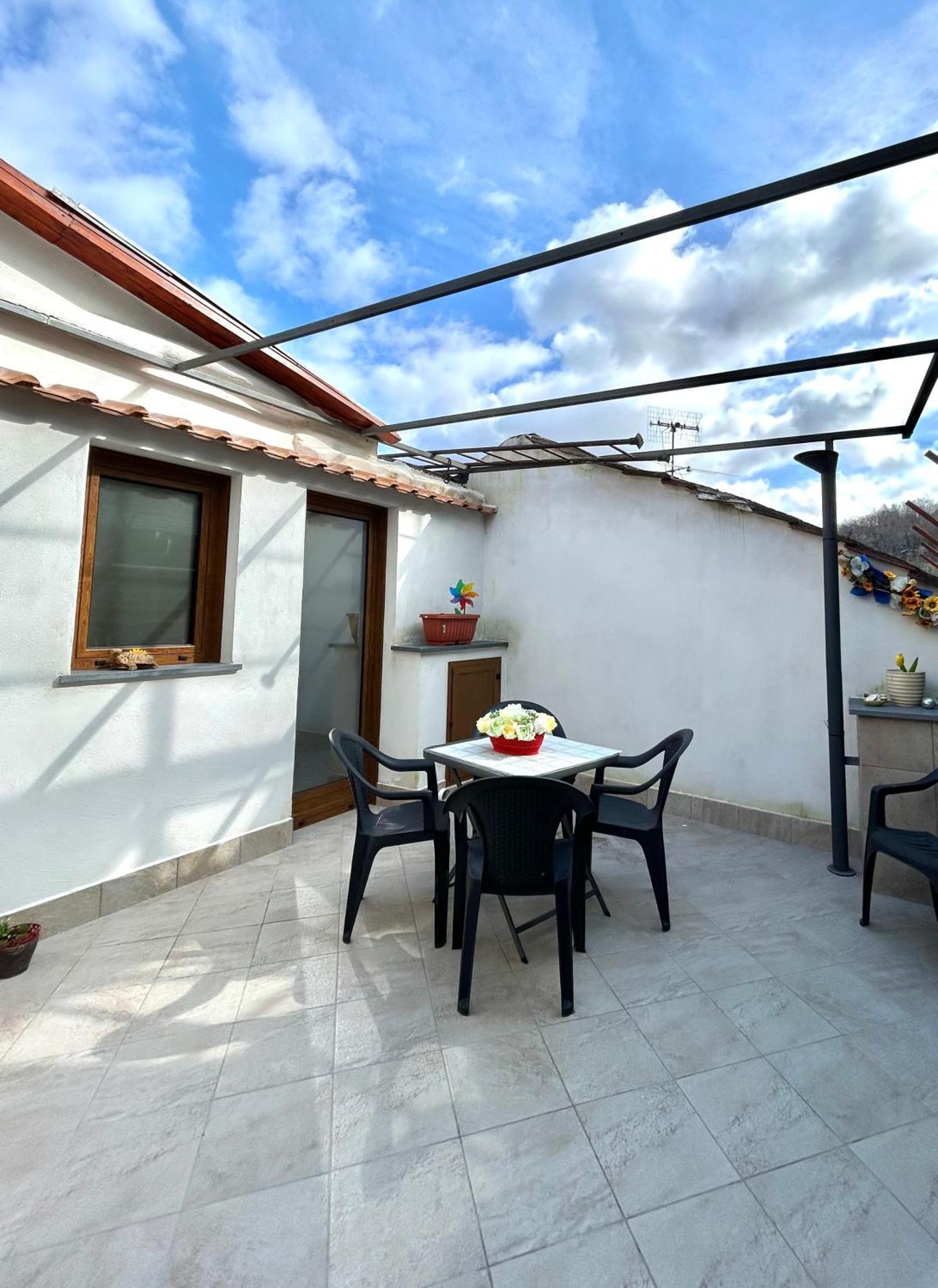 A Un Passo Dagli Dei Bed & Breakfast Pimonte Bagian luar foto