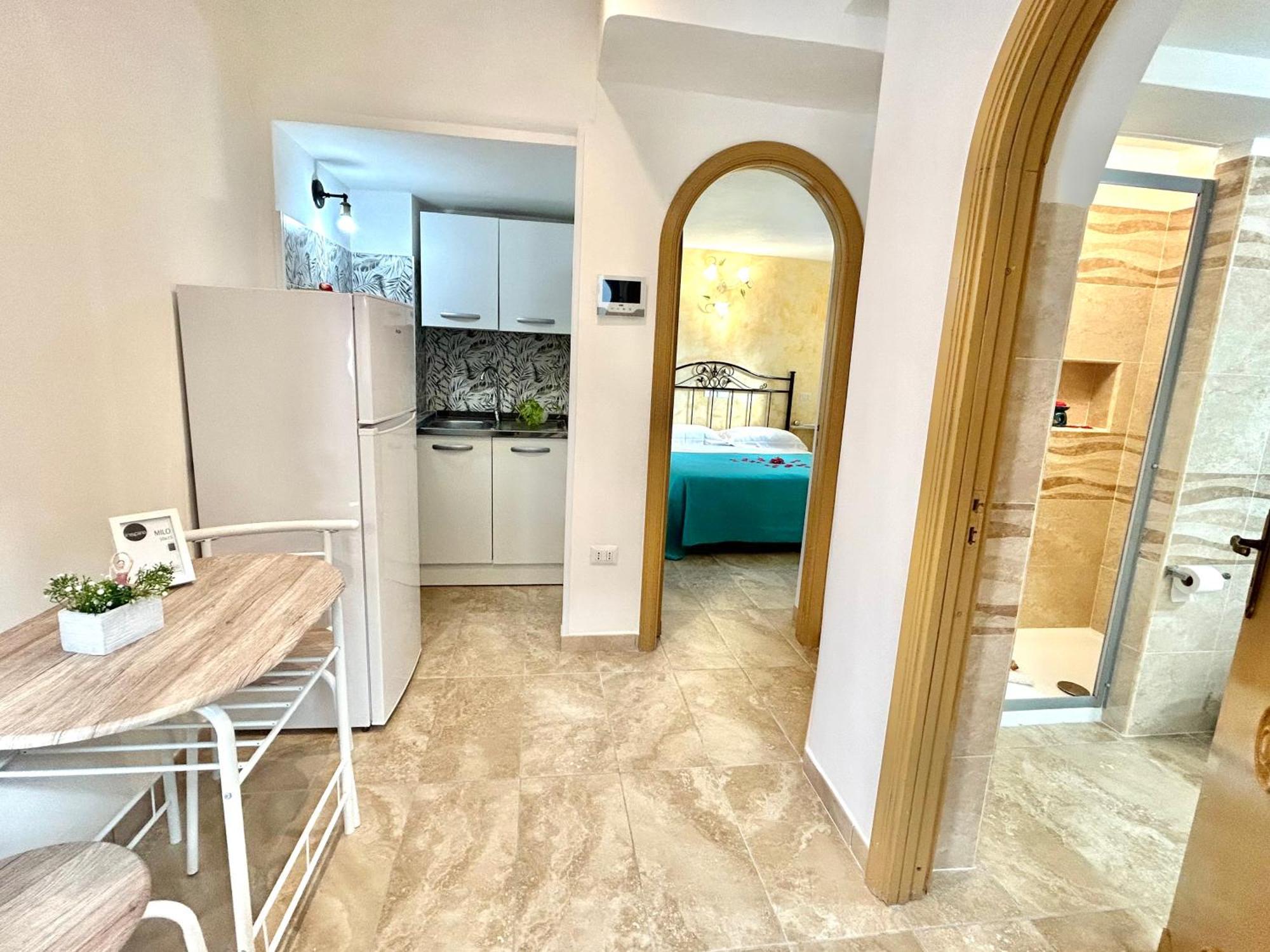 A Un Passo Dagli Dei Bed & Breakfast Pimonte Bagian luar foto