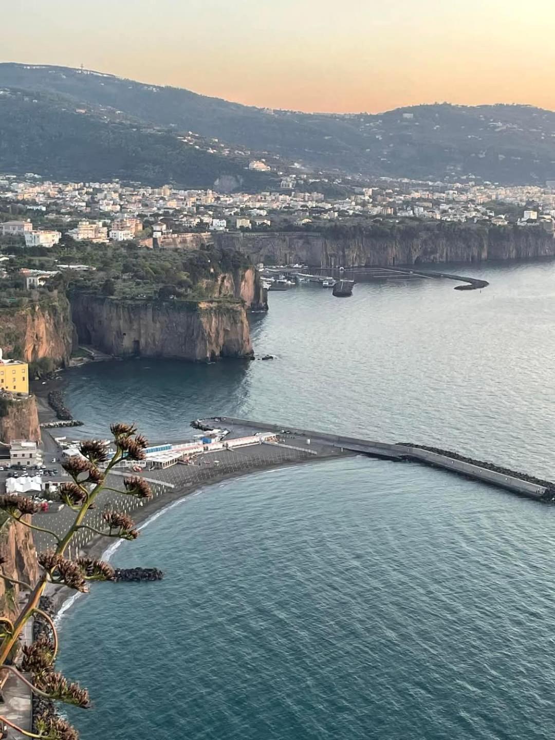 A Un Passo Dagli Dei Bed & Breakfast Pimonte Bagian luar foto
